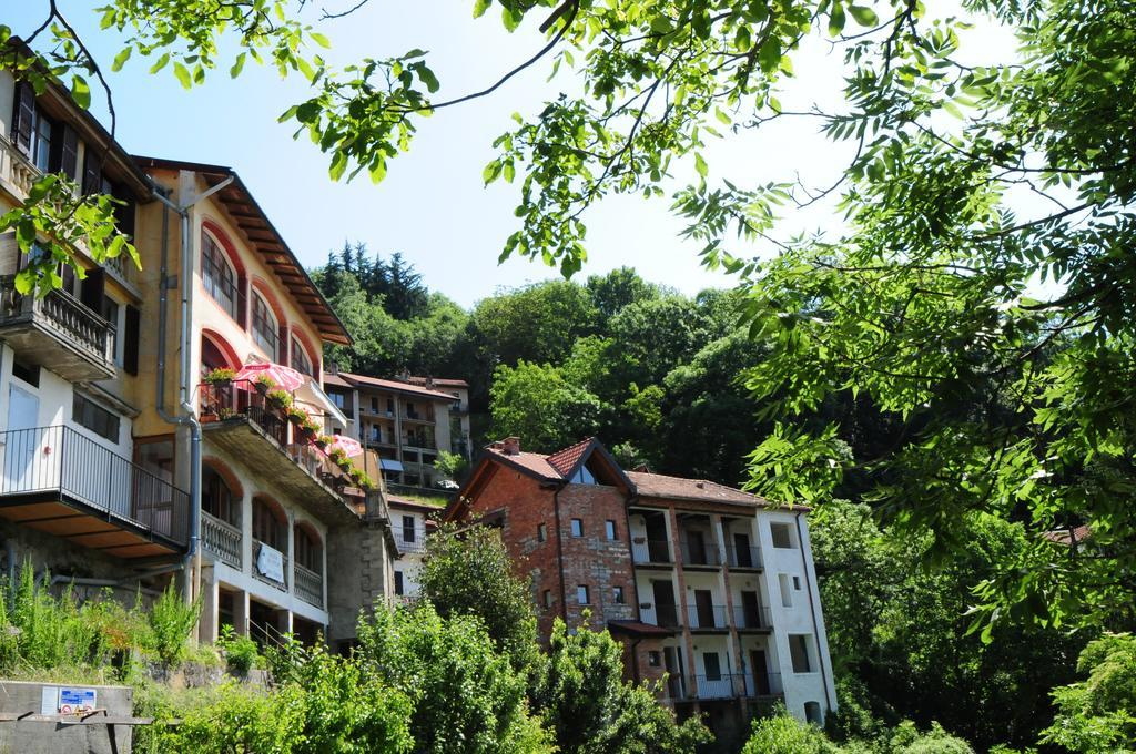 Locanda Del Pittore Arcumeggia Exteriör bild
