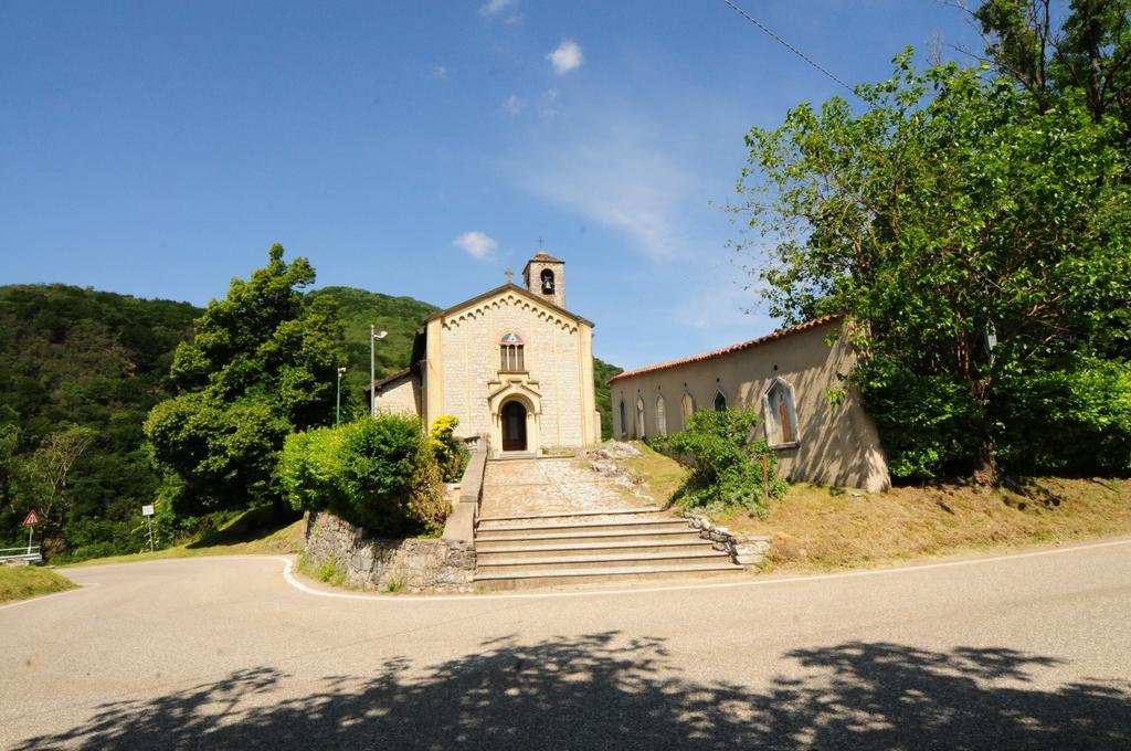 Locanda Del Pittore Arcumeggia Exteriör bild