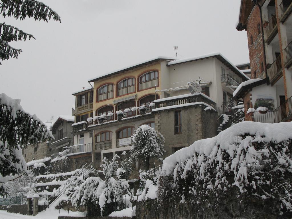 Locanda Del Pittore Arcumeggia Exteriör bild