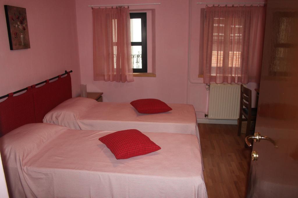 Locanda Del Pittore Arcumeggia Rum bild