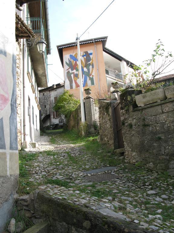 Locanda Del Pittore Arcumeggia Exteriör bild