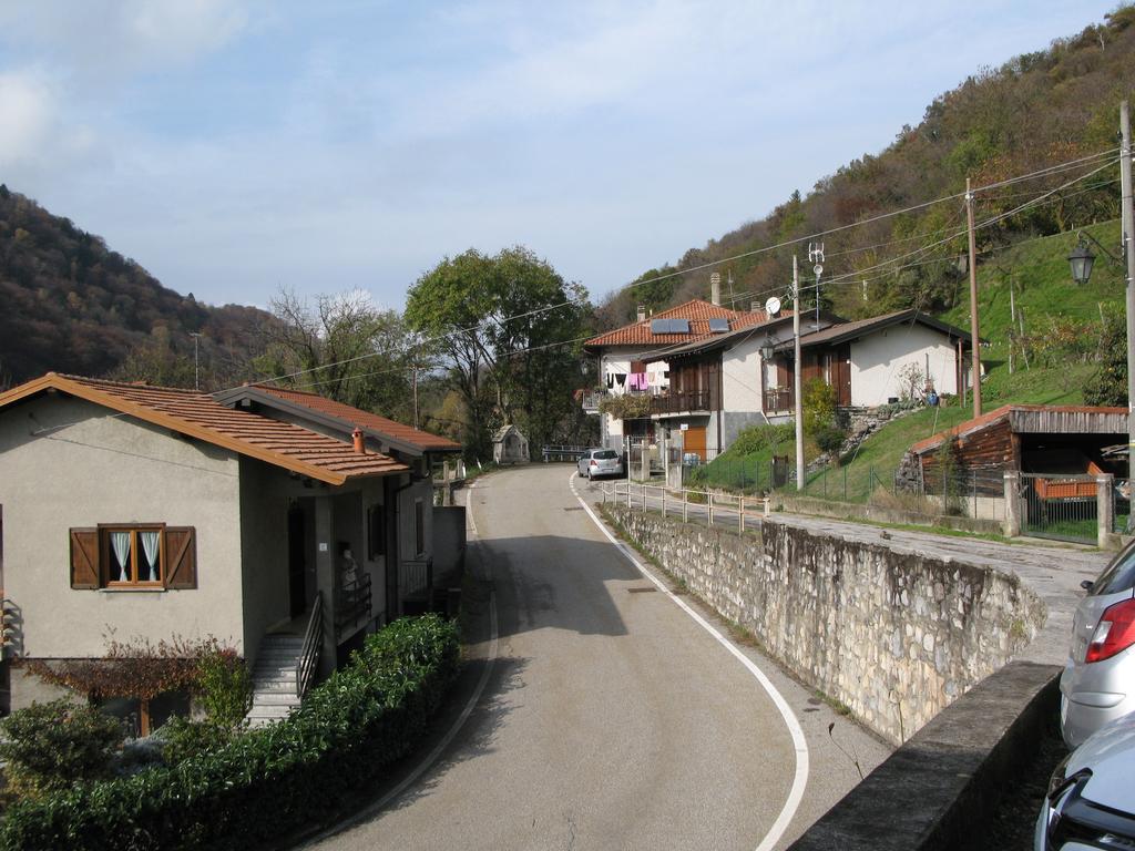 Locanda Del Pittore Arcumeggia Exteriör bild