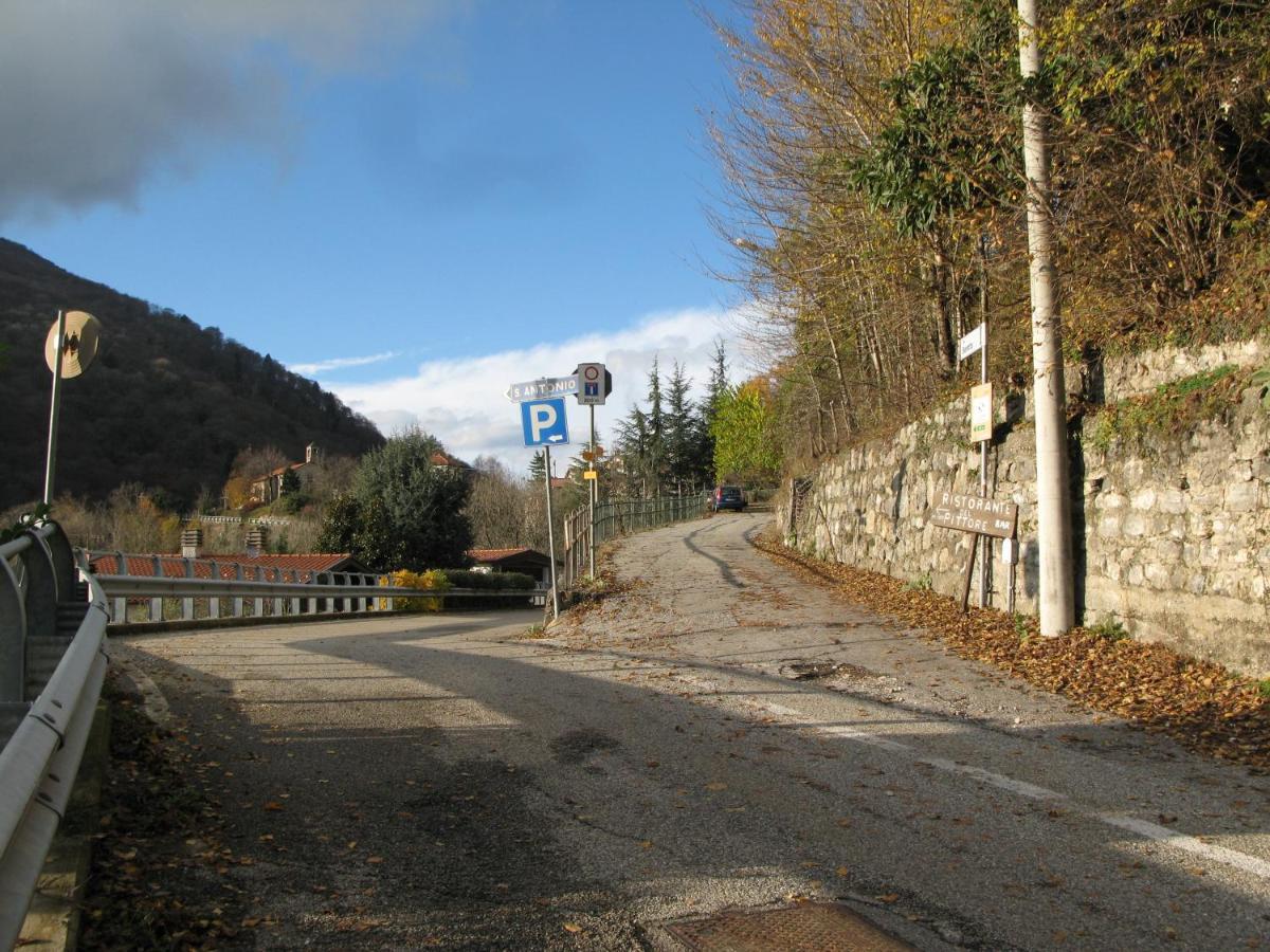 Locanda Del Pittore Arcumeggia Exteriör bild